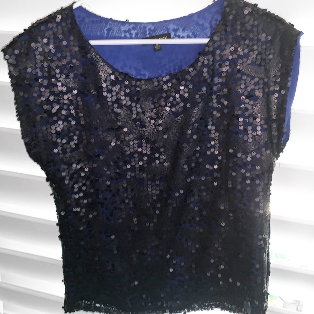 🛍5/$25 Beautiful flat black sequin!